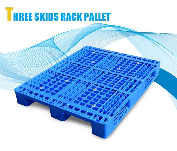 Steel reinforced racking plastic pallets